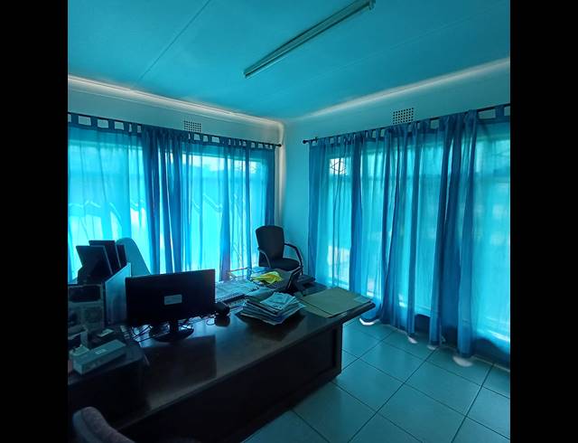 3 BEDROOM HOUSE FOR SALE IN THREE RIVERS